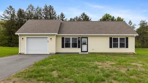 51 Stearns Farm Rd, Hampden, ME 04444