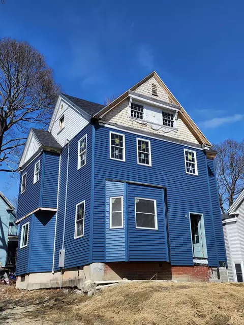 64 Jefferson St, Bangor, ME 04401