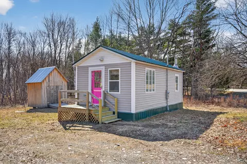 272 Bacon Rd, Mercer, ME 04957