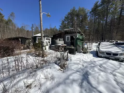 10 Pantherville Pines Rd, Baldwin, ME 04091
