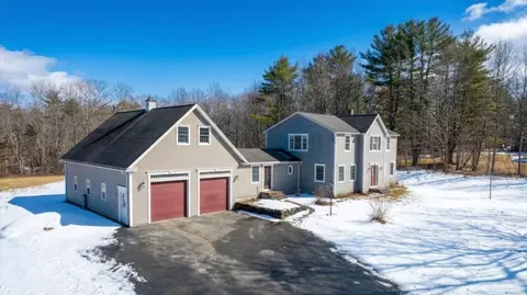 24 Winthrop Center Rd, Winthrop, ME 04364