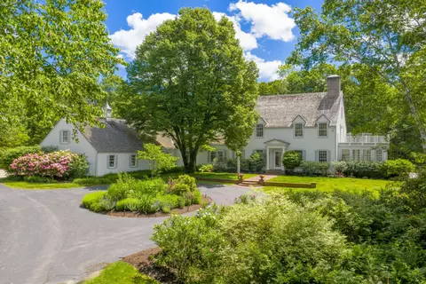 3 Canter Ln, Cape Elizabeth, ME 04107