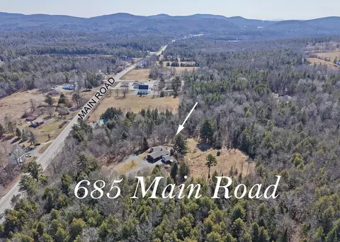 685 Main Rd, Holden, ME 04429