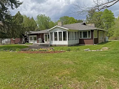 685 Main Rd, Holden, ME 04429