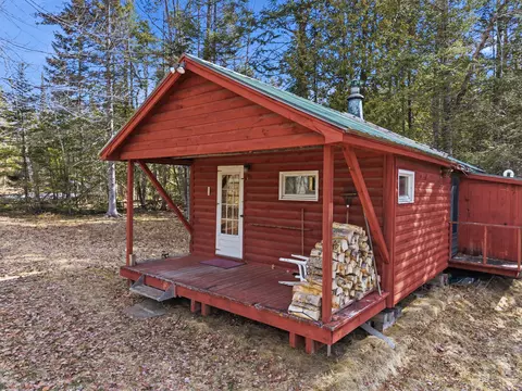 76 Bailey Bridge Rd, Harmony, ME 04942