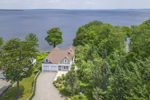 155 Bayside Dr, Belfast, ME 04915
