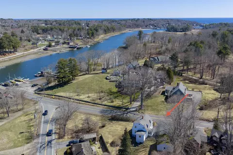 17 Seabury Rd, York, ME 03909
