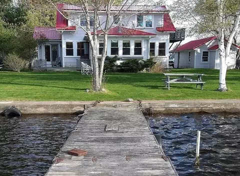 13 River St, Princeton, ME 04668