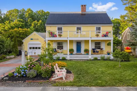 12 Reg Roc Rd, Falmouth, ME 04105