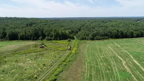1 Valley Road, Plymouth, ME 04969