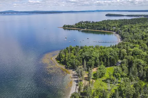 1317 Trim Ln #-1, Islesboro, ME 04848