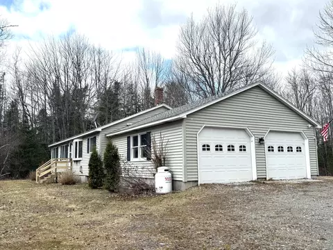 661 Mercer Rd, Norridgewock, ME 04957