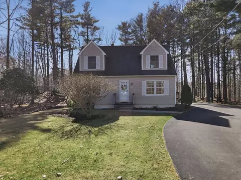 14 Hill Creek Dr, Kittery, ME 03904