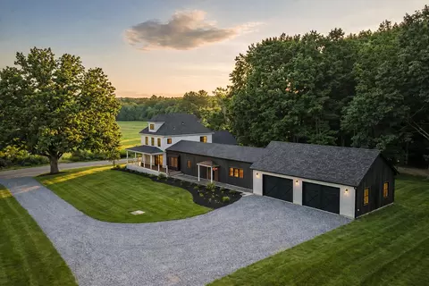 533 Route 135 Rte, Monmouth, ME 04259