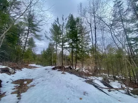 1186 Middle Rd, Parsonsfield, ME 04047