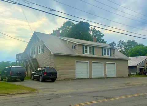 133 Croswell Rd, Farmington, ME 04938