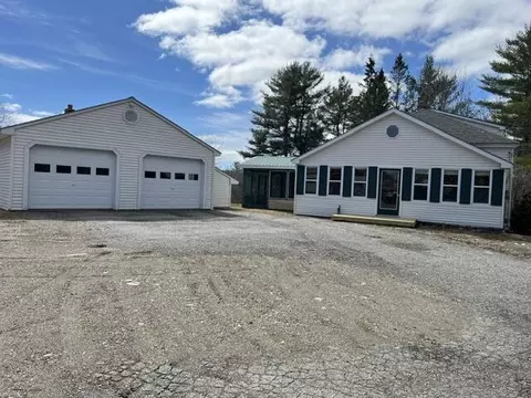 1071 Clinton Ave, Benton, ME 04901