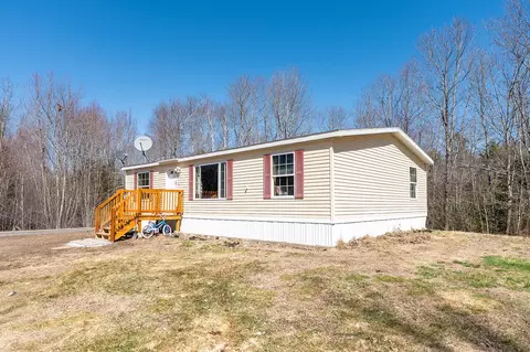 27 Saints Way, Windsor, ME 04363