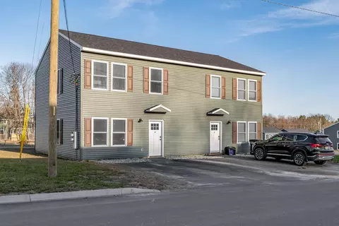 30 Wildwood Dr, Bangor, ME 04401