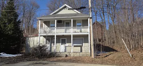 605 Waldo St, Rumford, ME 04276