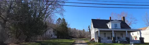 345 S Main St, Winterport, ME 04496
