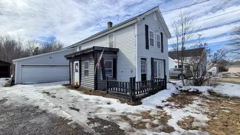 46 River Rd, Howland, ME 04448