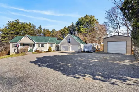 384 Pond Rd, Lewiston, ME 04240