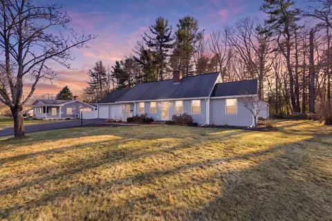 10 Longview Ter, Kennebunk, ME 04043