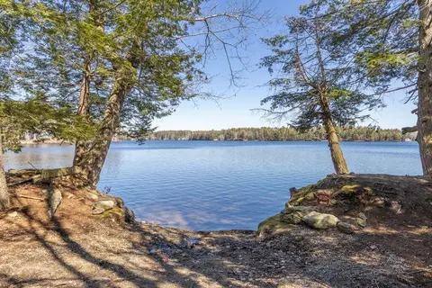 78 Lakeside Dr, Windham, ME 04062