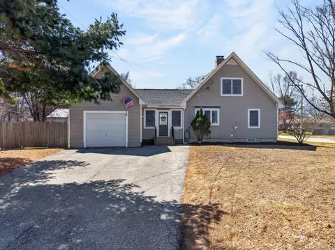 99 Main St, Lisbon, ME 04252