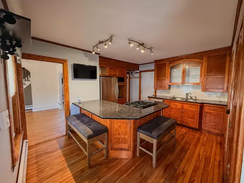42 Old Farm Hl, Auburn, ME 04210