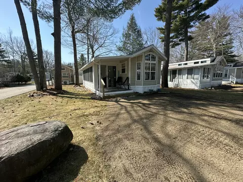 150 Chapel Rd #208, Wells, ME 04090