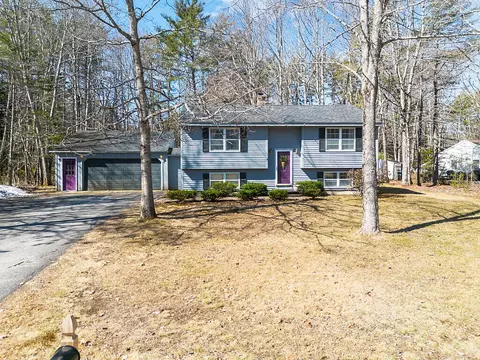 5 Goldeneye Dr, Topsham, ME 04086