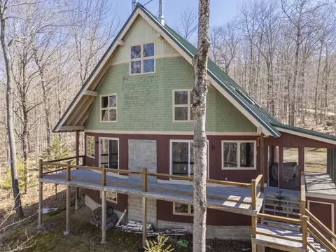 116 S Pond Shore Ln, Greenwood, ME 04255