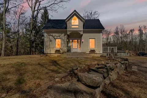 22 Walkers Ln, Kennebunkport, ME 04046