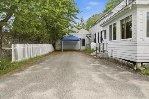 18 Bruce St, Machias, ME 04654