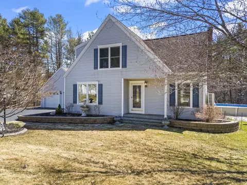 31 John Howland Dr, Yarmouth, ME 04096