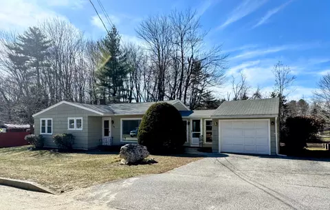 15 Moore Ave, Auburn, ME 04210