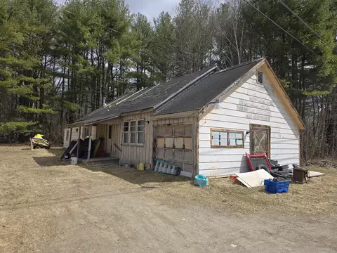 590 Patricktown Rd, Somerville, ME 04348