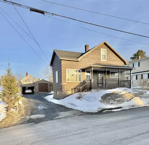 136 12th Ave, Madawaska, ME 04756