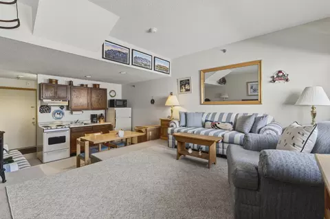 8 Cascades Dr #B-06, Newry, ME 04261