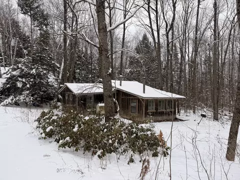 186 Transalpine Rd, Lincoln, ME 04457