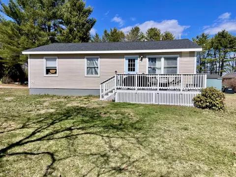 3 Nichols Ln, Kennebunk, ME 04043