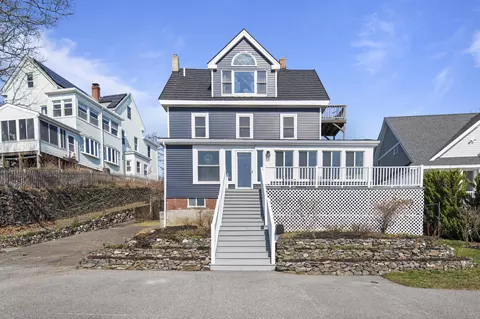 30 Bridge St, Kittery, ME 03904