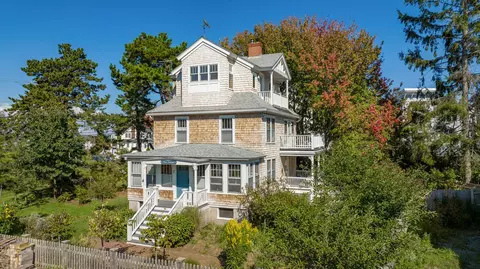 2 E Grand Ave, Scarborough, ME 04074