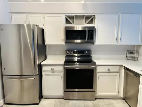 18 Smithwheel Rd #16, Old Orchard Beach, ME 04064