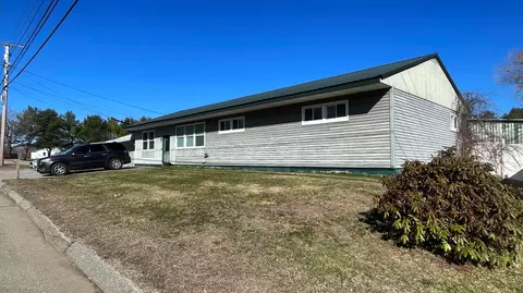 1294 Sabattus St, Lewiston, ME 04240
