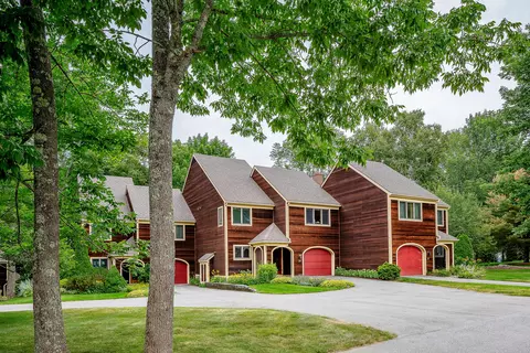 26 Harbor Dr #26, Lincolnville, ME 04849