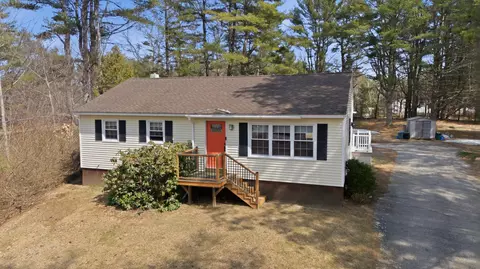 357 River Rd, Topsham, ME 04086