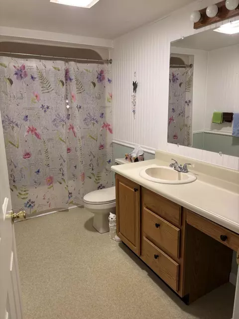 Bath - 65 Smith St #8, Augusta, ME 04330 photo 1 of 5